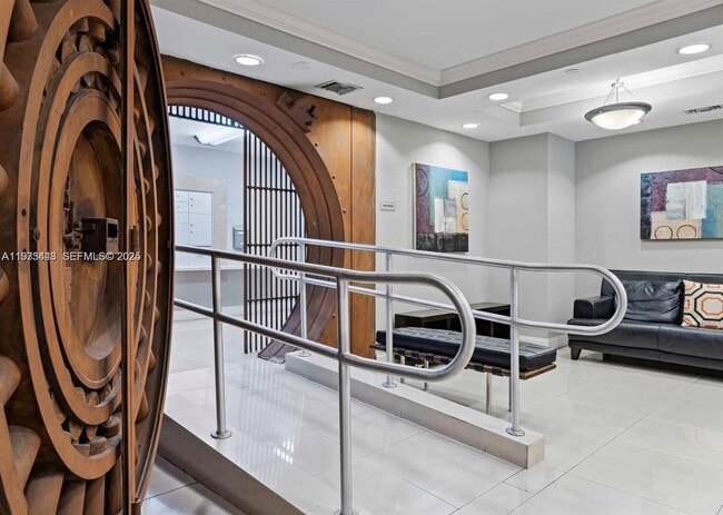 Building Photo - 111 E Flagler St