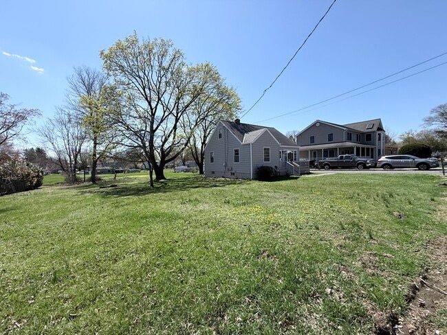 Building Photo - 26 Orchard Ave