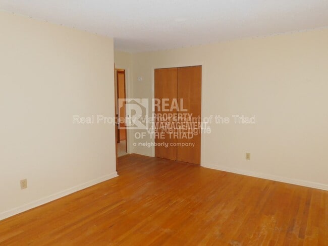 Building Photo - 8521 Richardsonwood Rd