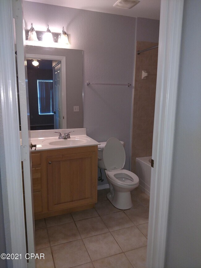 Building Photo - 1605 Cape Cod Dr