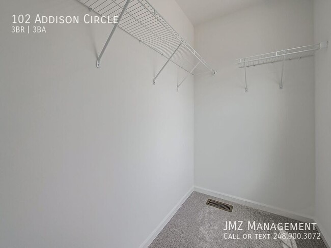 Building Photo - 102 Addison Cir