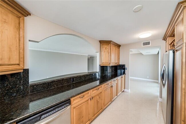 Building Photo - 1360 S Ocean Blvd