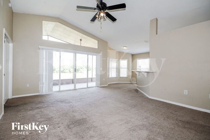 Building Photo - 1830 Lakepoint Dr