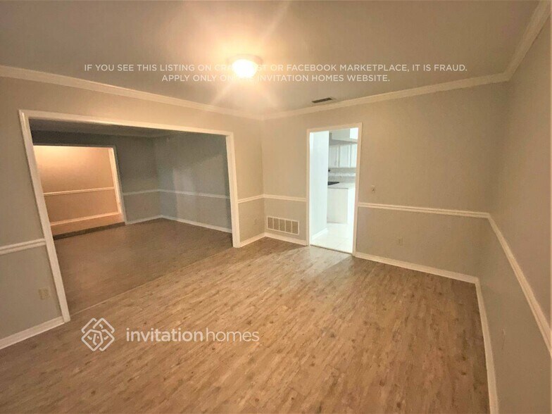 Building Photo - 11666 Wellington Way