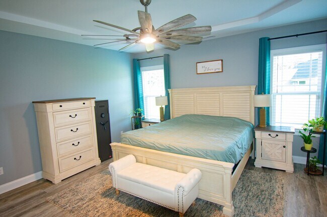 Building Photo - Coming Soon! 3 Bedroom 2.5 Bath - 25 Minutes from Camp Lejeune