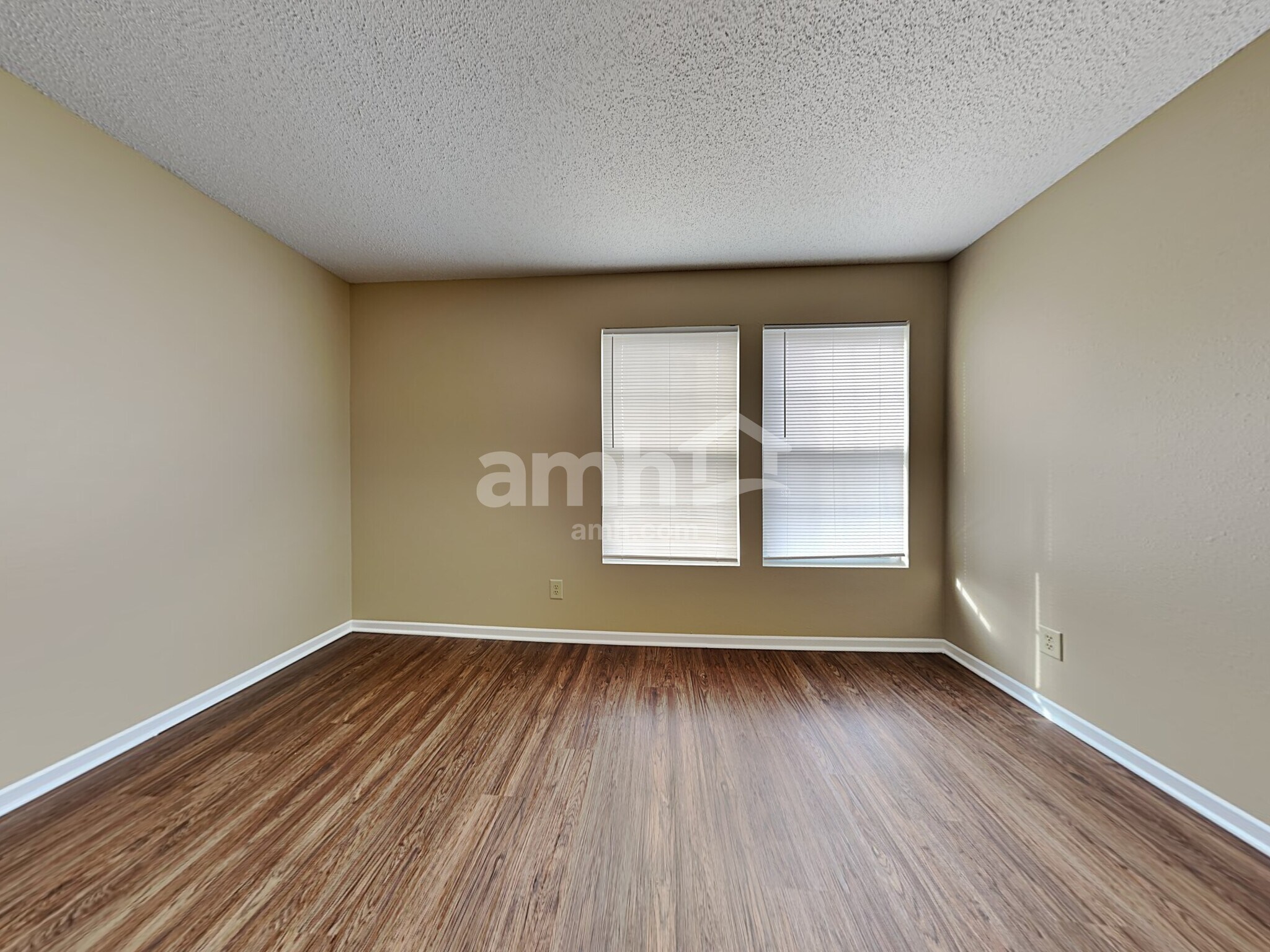 Building Photo - 786 Hickory Pine Dr