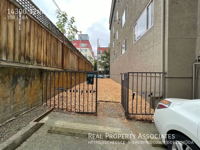 Building Photo - 14300 32nd Ave NE