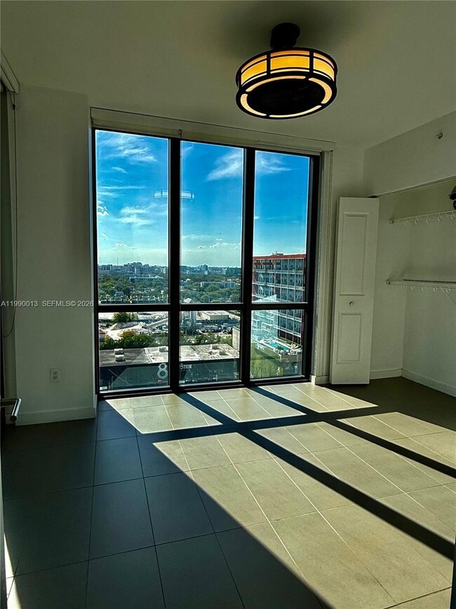 Building Photo - 1600 NE 1st Ave