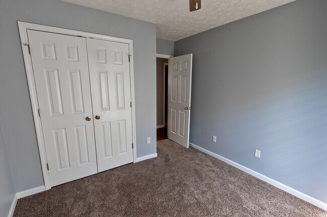 Building Photo - 6725 Taylor Ridge Rd