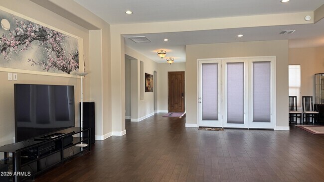 Building Photo - 5135 S Cupertino Dr