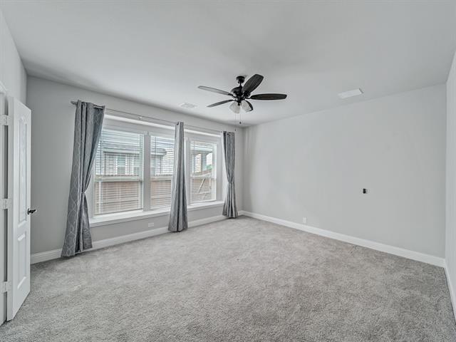 Building Photo - 2905 Parkwood Cir