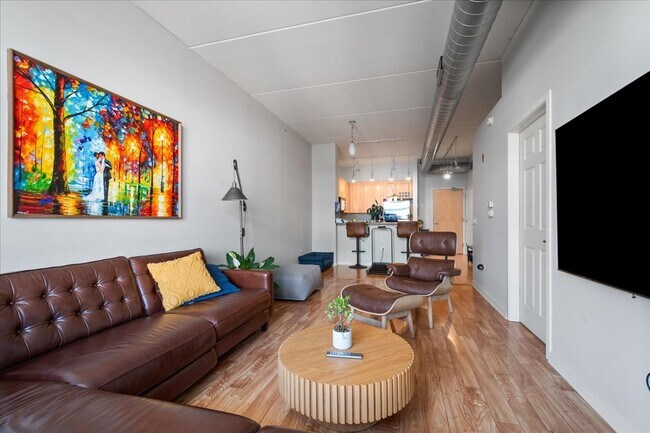 Building Photo - 647 Metropolitan Way