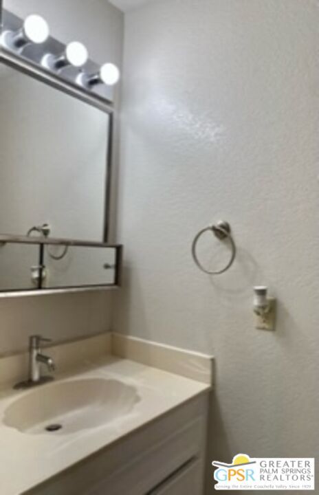 Building Photo - 2810 N Arcadia Ct