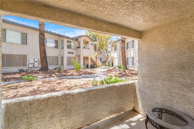 Building Photo - 3060 Tarpon