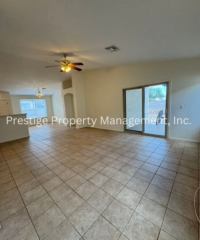 Building Photo - Charming All Tile 4/2 Rita Ranch Home