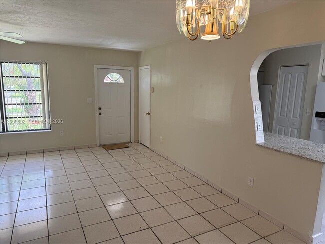 Building Photo - 10375 SW 152nd Terrace