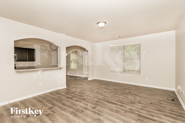 Building Photo - 201 Southwind Cir