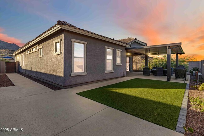 Building Photo - 21261 W Virginia Ave