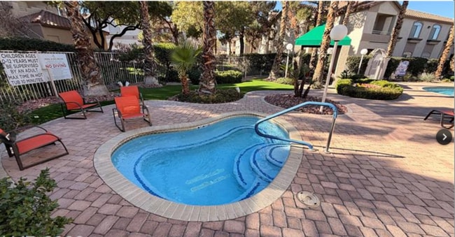 Building Photo - 75 N Valle Verde Dr