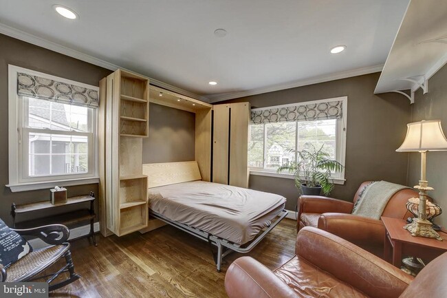Building Photo - 311 Timberwood Ave