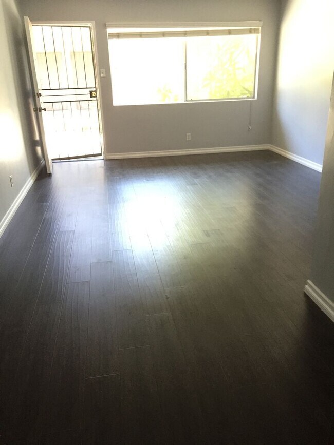 Interior Photo - 350 Wisconsin Avenue