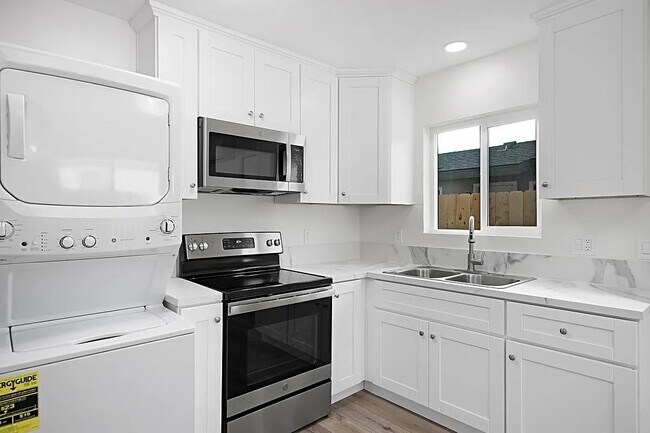 Building Photo - 1135 Florida St