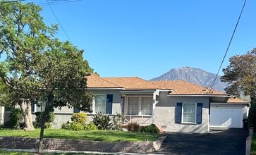 Building Photo - 10760 Russett Ave