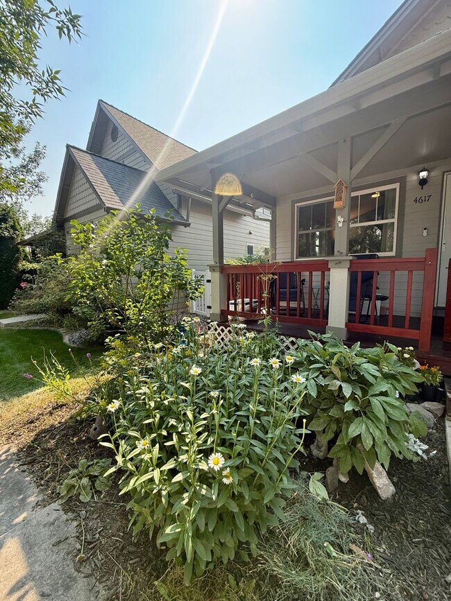 Building Photo - Pet-Friendly 2BR/2BA in Peaceful Canyon Creek Neighborhood