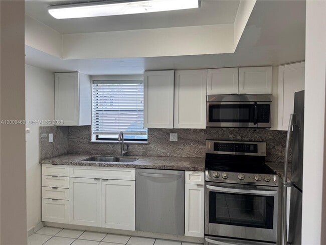Building Photo - 11810 SW 80th St
