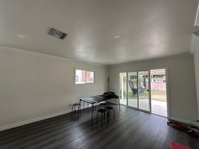 Building Photo - 2045 S Janette Ln