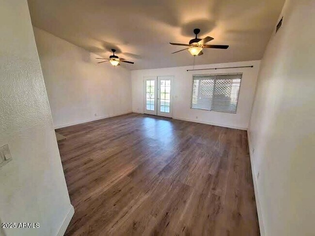 Building Photo - 8136 W Stella Ave