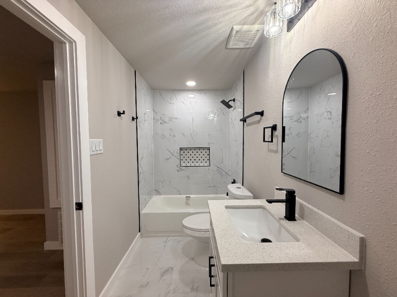 Building Photo - 1519 McKee St