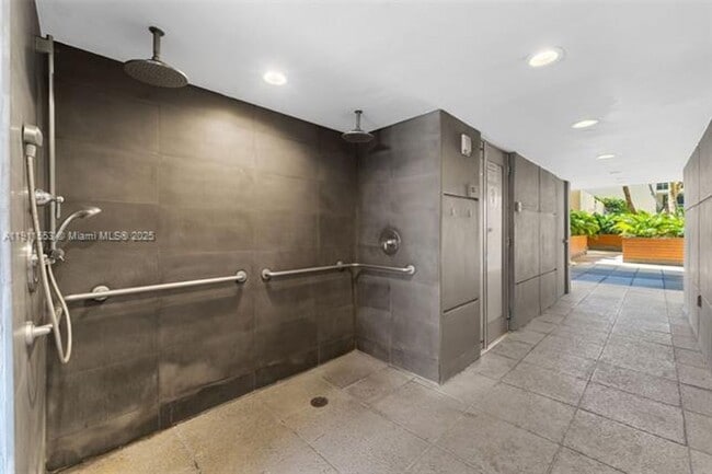 Building Photo - 3470 E Coast Ave