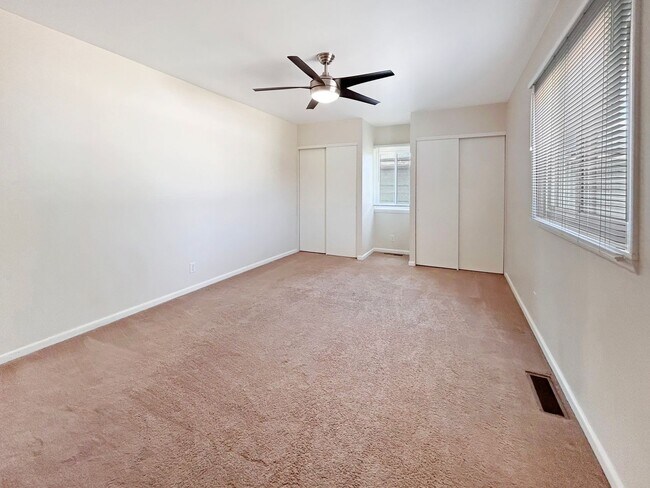 Building Photo - $0 DEPOSIT OPTION! UNIVERSITY PARK/DU, BEAUTIFUL RANCH HOME, 3 CAR GARAGE, HARDWOOD FLOORS, SOLAR...