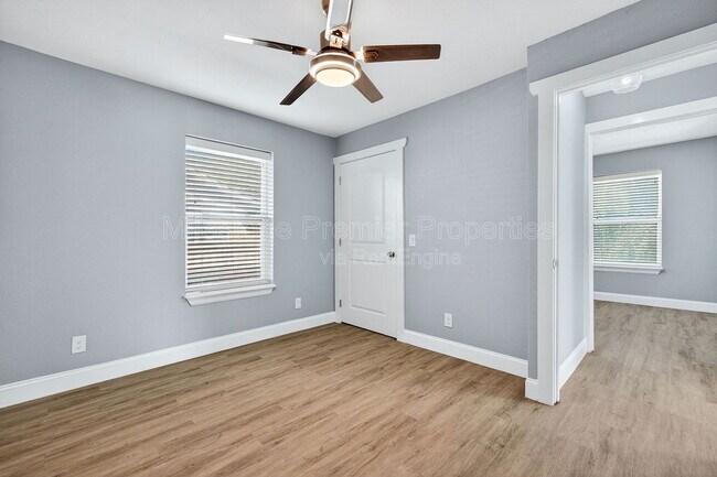 Building Photo - 1803 W Hull St