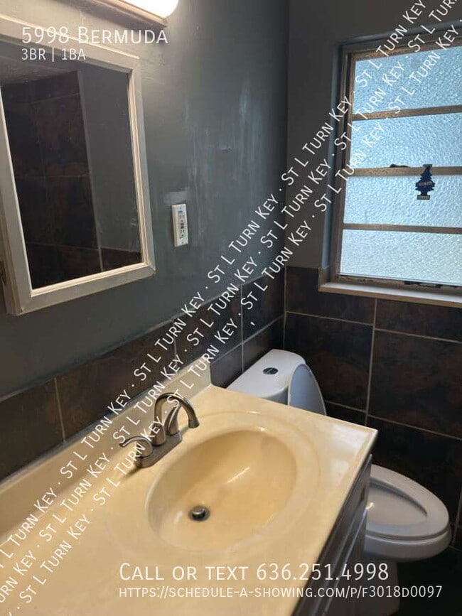 Building Photo - 5998 Bermuda-