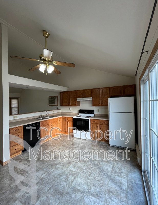 Building Photo - 789 Colorado St
