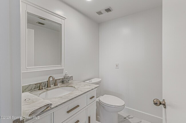Building Photo - 7415 Aquarina Beach Dr