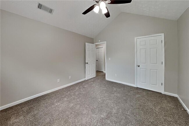 Building Photo - 2070 Charleston Oak Cir