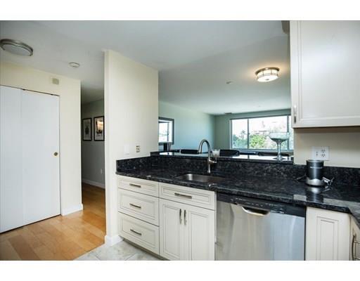 Building Photo - 30 Chelsea St