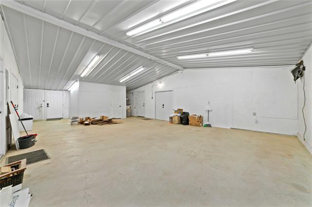 Building Photo - 970 CR 256