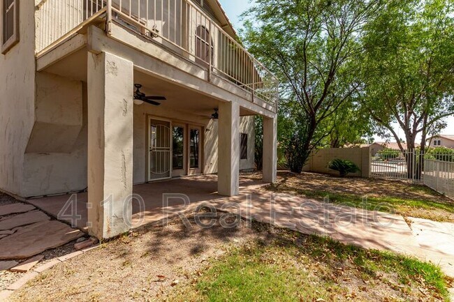 Building Photo - 1678 S Ash Dr