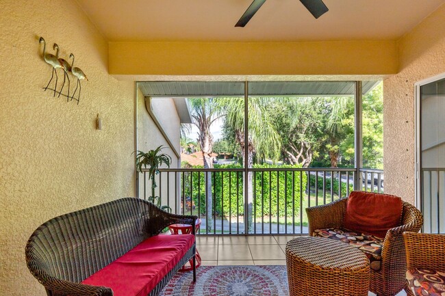 Building Photo - Seasonal Condo Available in Bonita Springs...