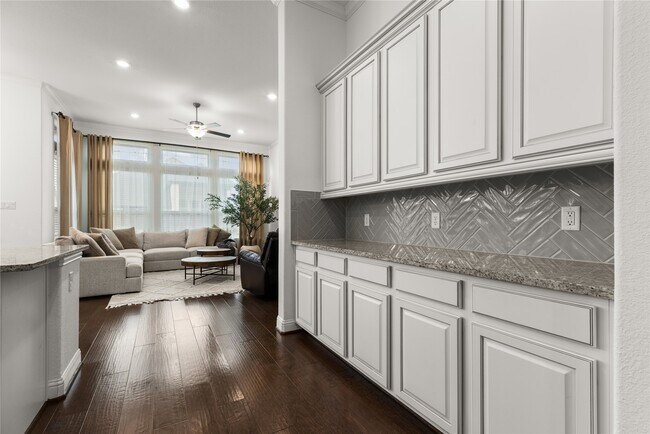 Building Photo - 28230 Emerald Bnd