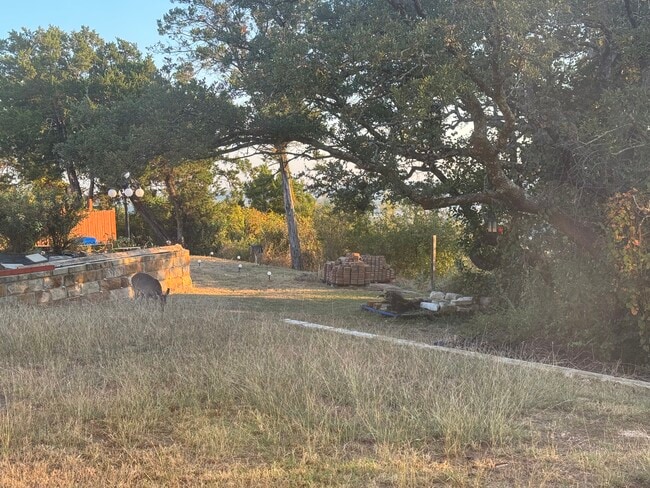 Building Photo - 1915 Sutton Pl