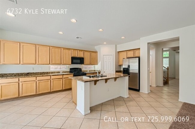 Building Photo - 6732 Kyle Stewart Ct