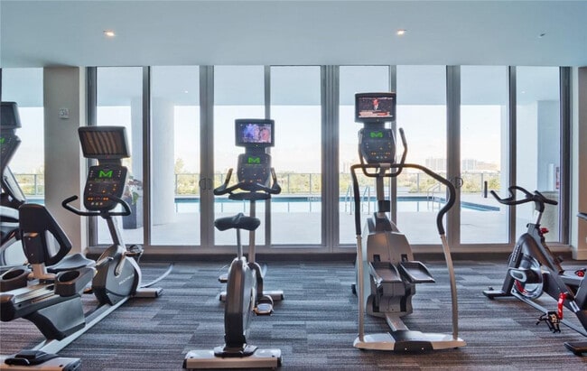 Building Photo - 1180 N Federal Hwy