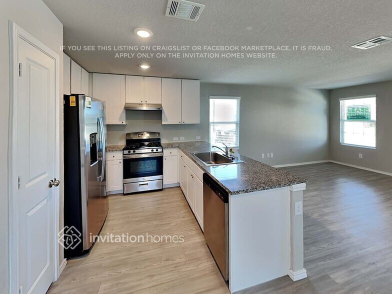 Building Photo - 4210 Southton Lk