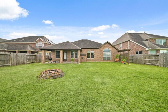 Building Photo - 7413 Woodward Springs Dr