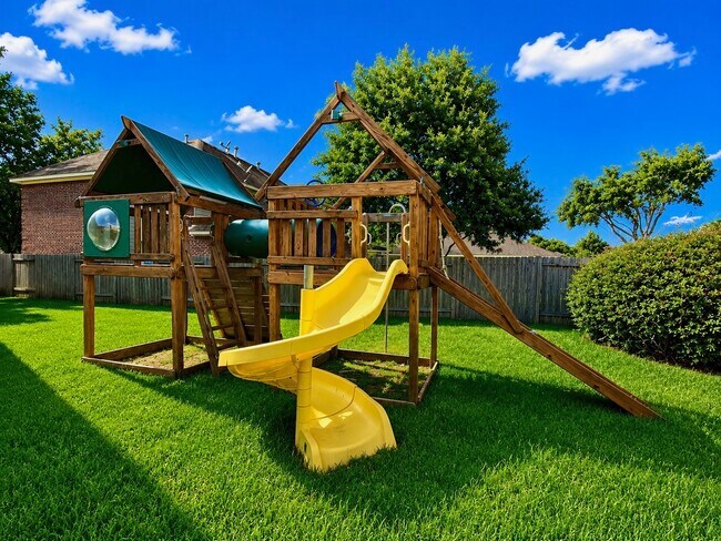 Building Photo - 6315 Holly Canyon Ct